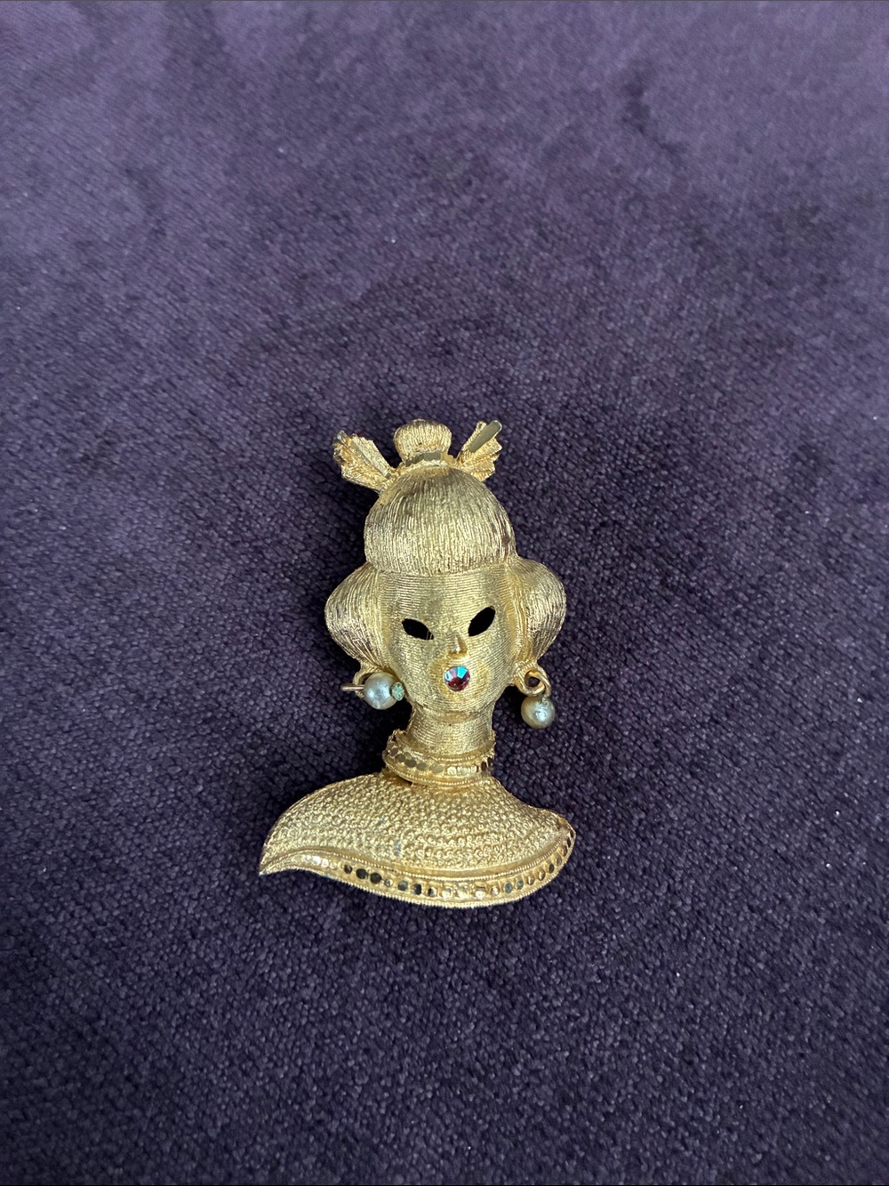 BSK 1960 Asian Princess Geisha Bust Brooch